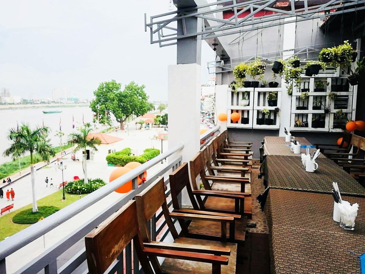 Tonle Khmer Guesthouse And Sky Bar Phnom Penh Dış mekan fotoğraf